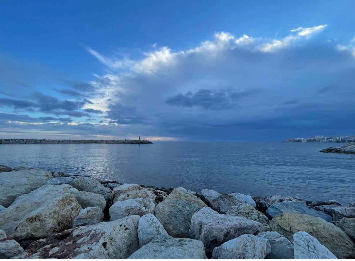 Cosy Sunrise Beach Torremolinos Bagian luar foto